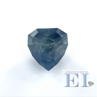 21318L マダガスカル産サファイア（加熱有り）